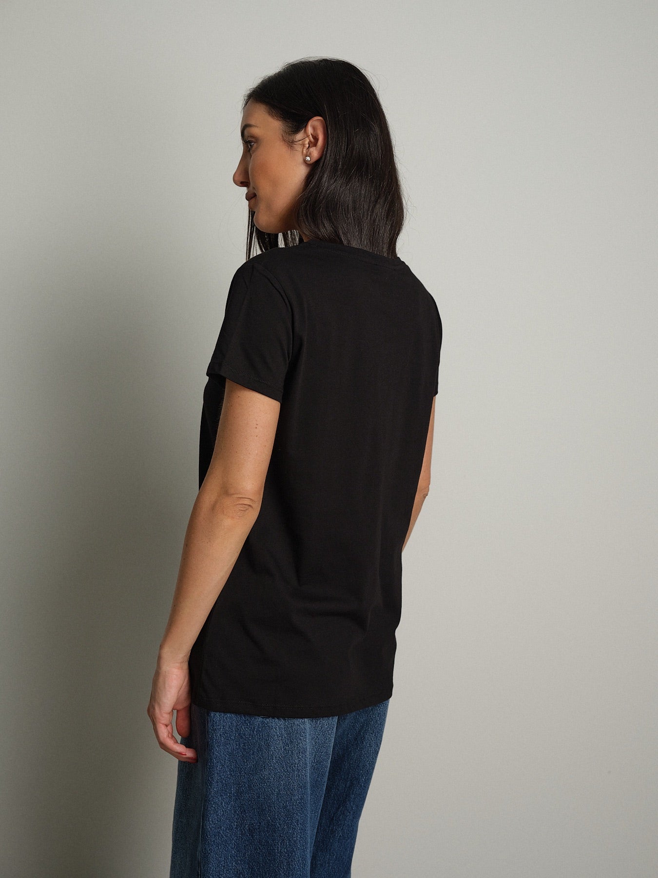 T-shirt slim basica Nero Vicolo UAC0083;T-shirt slim basica Nero Vicolo UAC0083 — foto 2;T-shirt slim basica Nero Vicolo UAC0083 — foto 3