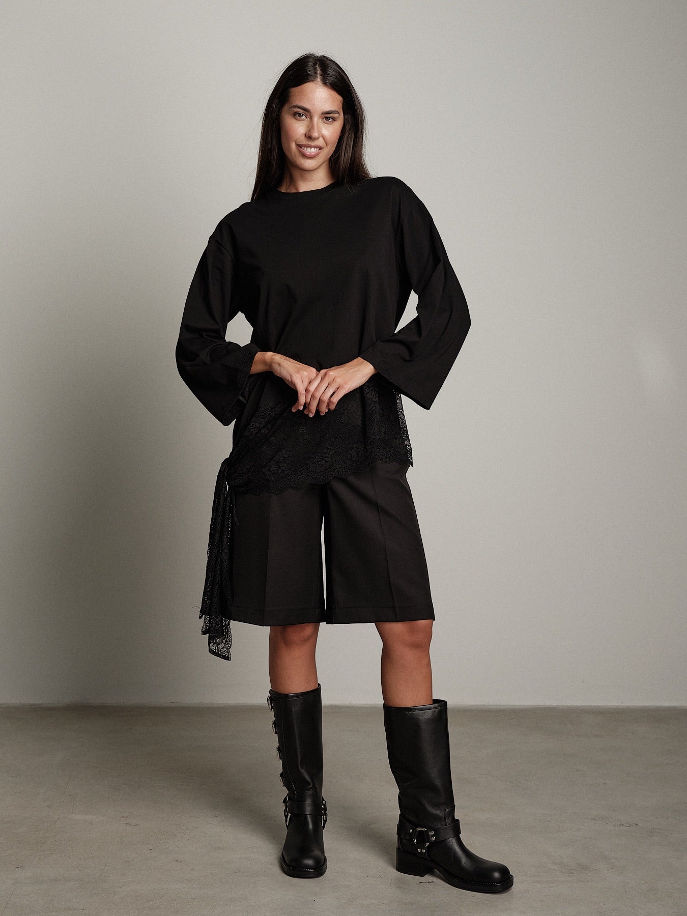 Maxi maglia pizzo Nero Vicolo UAC0132;Maxi maglia pizzo Nero Vicolo UAC0132 — foto 2;Maxi maglia pizzo Nero Vicolo UAC0132 — foto 3;Maxi maglia pizzo Nero Vicolo UAC0132 — foto 4;Maxi maglia pizzo Nero Vicolo UAC0132 — foto 5;Maxi maglia pizzo Nero Vicolo UAC0132 — foto 6;Maxi maglia pizzo Nero Vicolo UAC0132 — foto 7