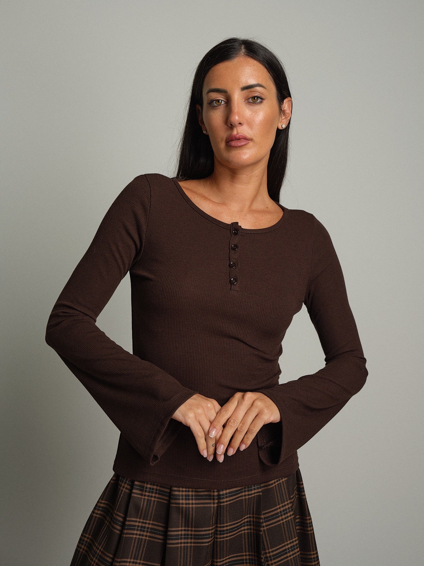 Maglia serafino manica ampia Moka Vicolo UAC0136;Maglia serafino manica ampia Moka Vicolo UAC0136 — foto 2;Maglia serafino manica ampia Moka Vicolo UAC0136 — foto 3;Maglia serafino manica ampia Moka Vicolo UAC0136 — foto 4