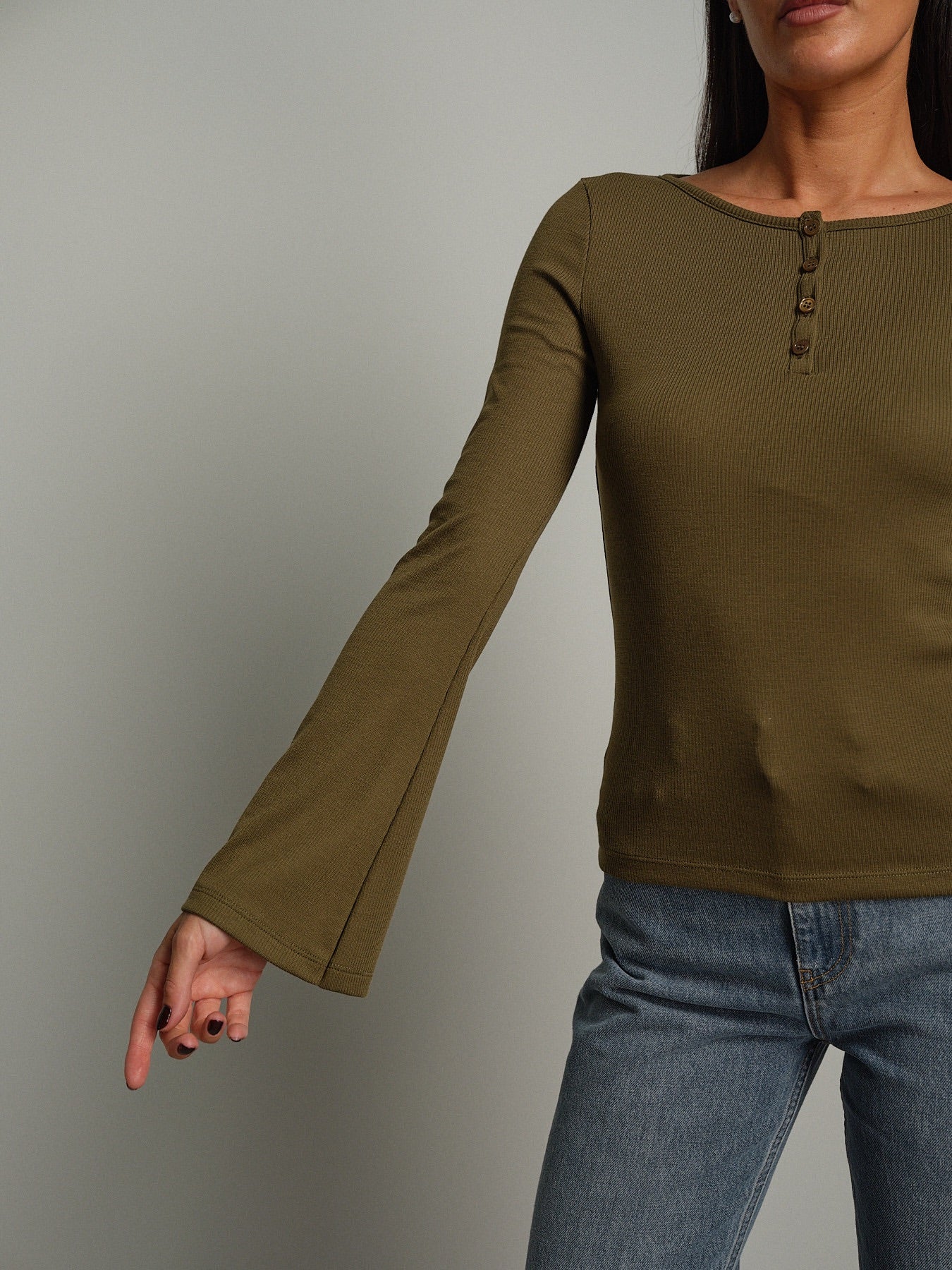 Maglia serafino manica ampia Verde-militare Vicolo UAC0136;Maglia serafino manica ampia Verde-militare Vicolo UAC0136 — foto 2;Maglia serafino manica ampia Verde-militare Vicolo UAC0136 — foto 3