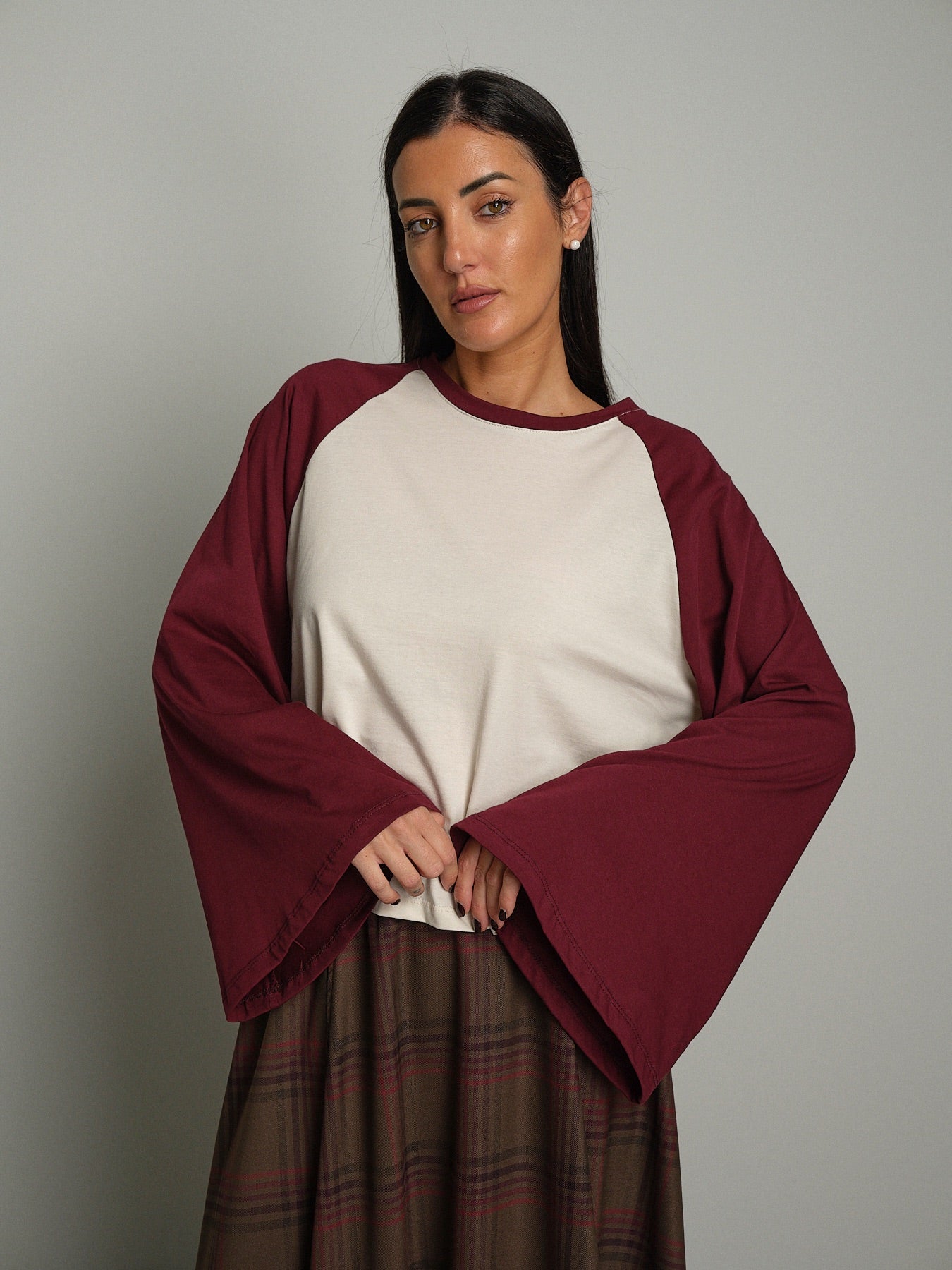 Maglia manica bicolor Bordeaux Vicolo UAC0169;Maglia manica bicolor Bordeaux Vicolo UAC0169 — foto 2;Maglia manica bicolor Bordeaux Vicolo UAC0169 — foto 3