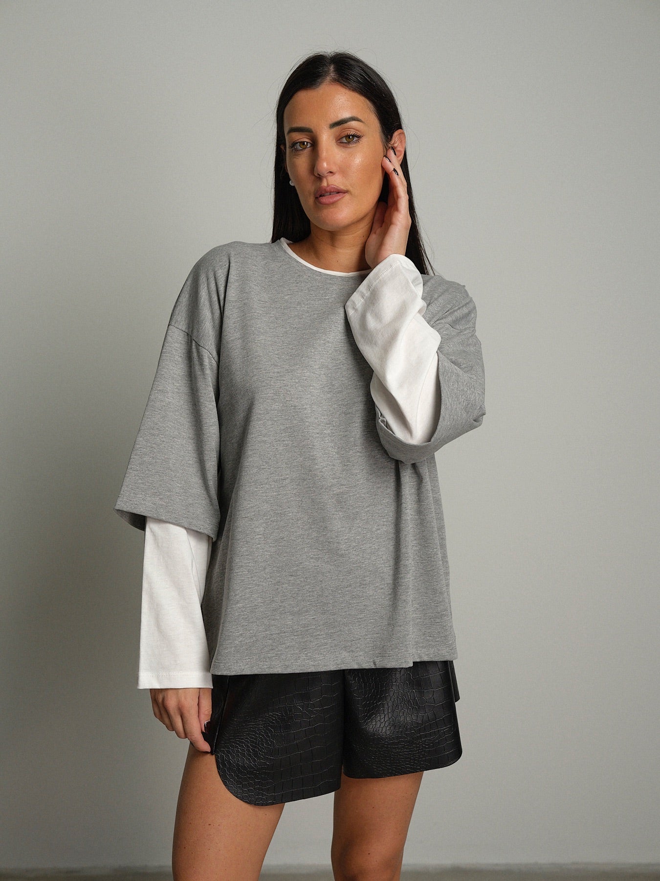 T-shirt doppia manica Grigio Vicolo UAC0178;T-shirt doppia manica Grigio Vicolo UAC0178 — foto 2;T-shirt doppia manica Grigio Vicolo UAC0178 — foto 3