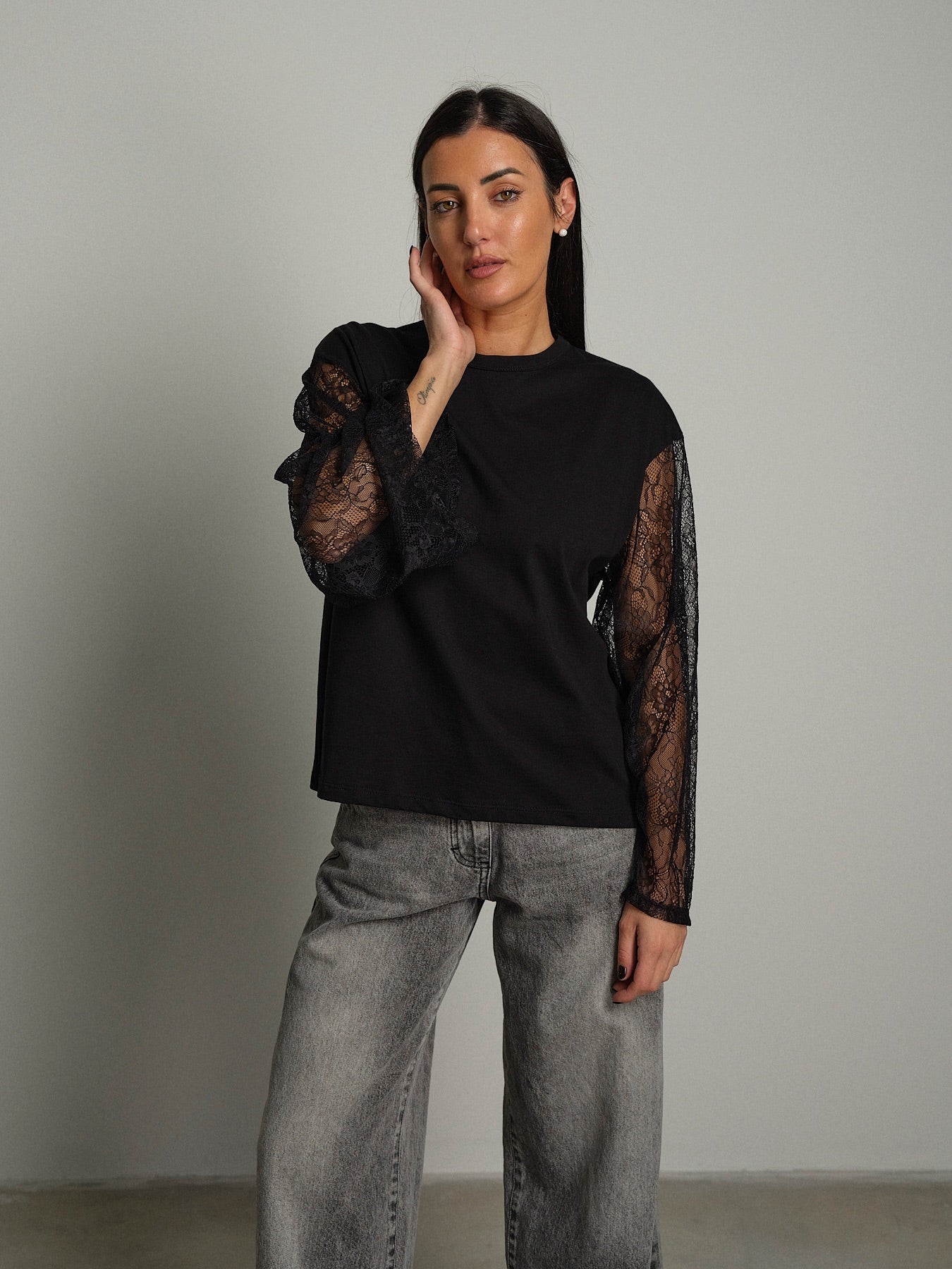 Maglia manica pizzo Nero Vicolo UAC0197;Maglia manica pizzo Nero Vicolo UAC0197 — foto 2;Maglia manica pizzo Nero Vicolo UAC0197 — foto 3;Maglia manica pizzo Nero Vicolo UAC0197 — foto 4