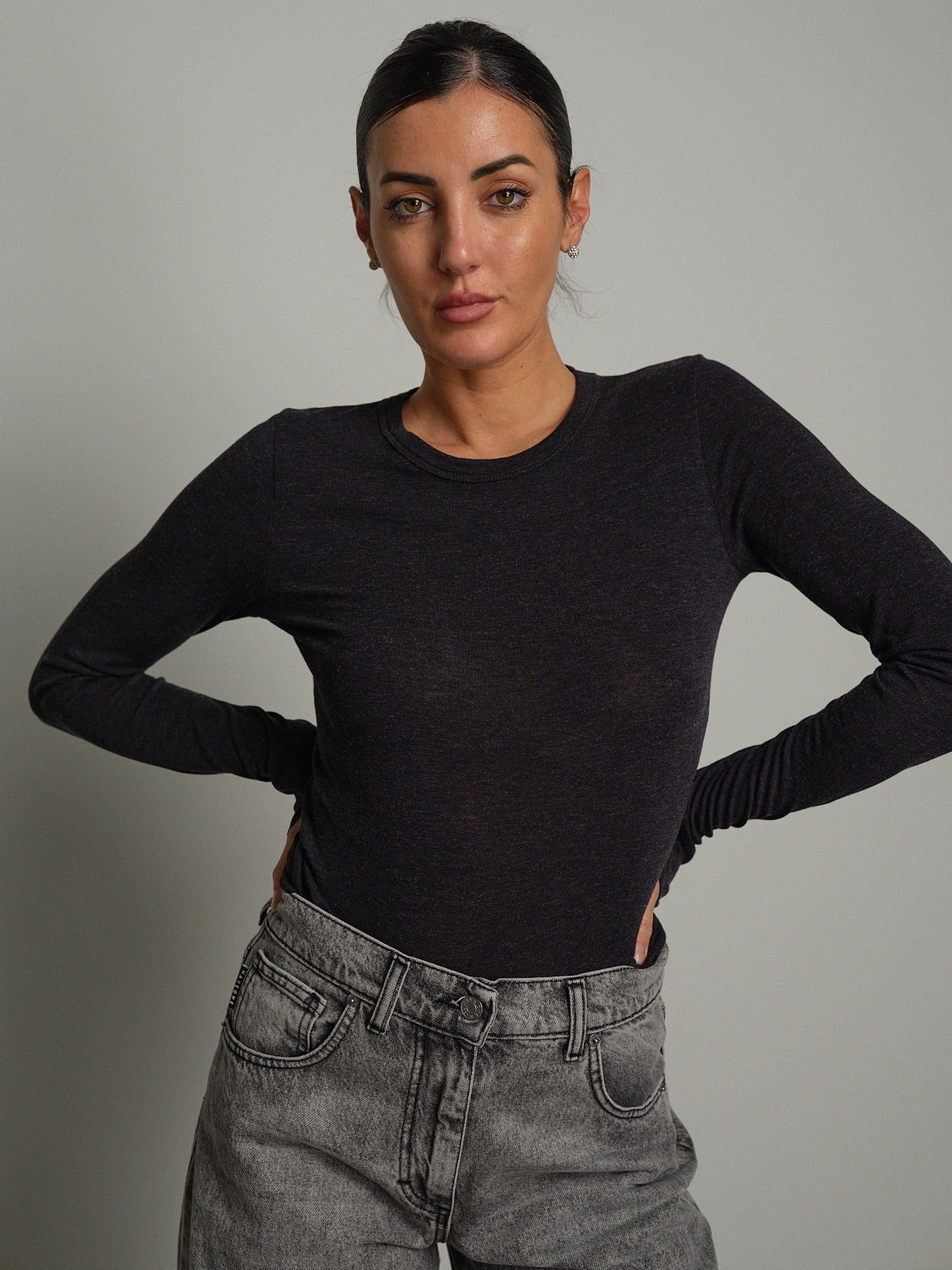 Maglia lana modal misto lana Antracite Vicolo UAC0208;Maglia lana modal misto lana Antracite Vicolo UAC0208 — foto 2;Maglia lana modal misto lana Antracite Vicolo UAC0208 — foto 3;Maglia lana modal misto lana Antracite Vicolo UAC0208 — foto 4;Maglia lana modal misto lana Antracite Vicolo UAC0208 — foto 5