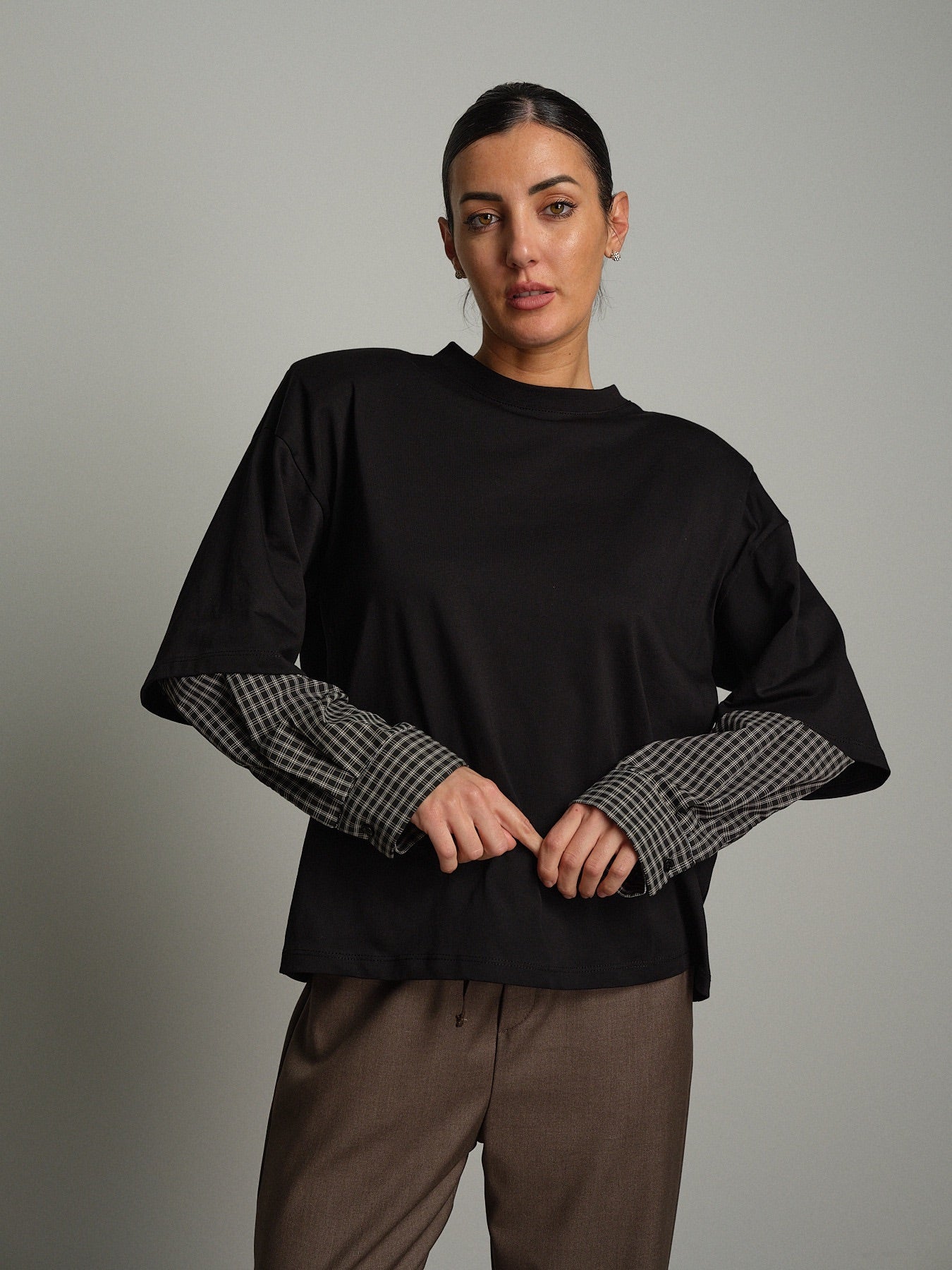 T-shirt manica camicia over Nero Vicolo UAC0222;T-shirt manica camicia over Nero Vicolo UAC0222 — foto 2;T-shirt manica camicia over Nero Vicolo UAC0222 — foto 3;T-shirt manica camicia over Nero Vicolo UAC0222 — foto 4;T-shirt manica camicia over Nero Vicolo UAC0222 — foto 5